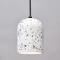 Preview: Pendelleuchte Decor Pill aus Terrazzo Stein mit E27 Fassung in Weiß gesprenkelt Ø 15 cm