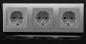 Preview: ChiliTec DELPHI 23064 Set 3x Schutzkontakt-Steckdose + 3-fach Rahmen, Silber, 250 V/16 A, Steckanschluss