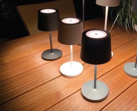 MOBILUX Synny XS LED Akkuleuchte in Weiß dimmbar mit USB-Ladekabel und Wireless Charger