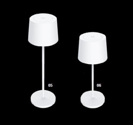 MOBILUX Synny XS LED Akkuleuchte in Weiß dimmbar mit USB-Ladekabel und Wireless Charger