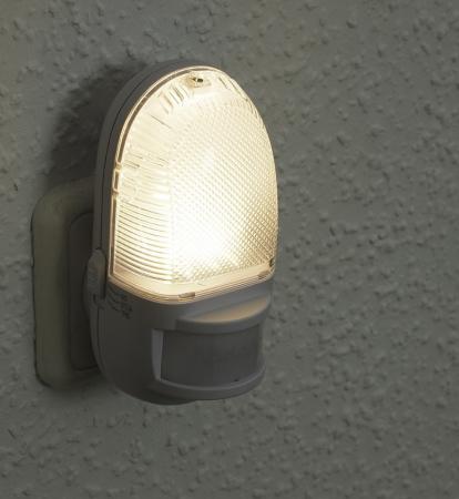 REV Ritter LED Nachtlicht mit Bewegungsmelder 230V, 3 weiße LEDs, On/Off/Auto