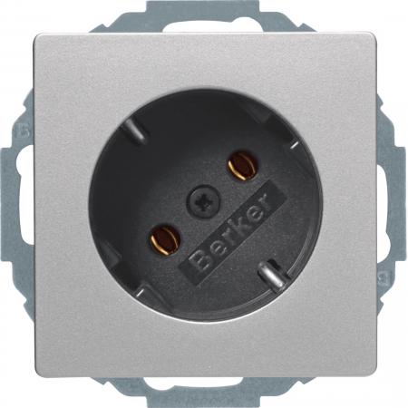 Berker 47276084 Steckdose SCHUKO 45° Q.x alu