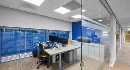TRILUX 7798451 LED-Deckeneinbauleuchte M84 625×625 mm 4000 K DALI