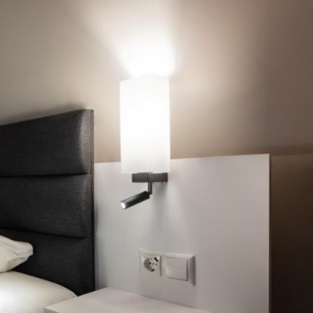 QUADRASS Wandleuchte mit beweglicher LED Leselampe in schwarz und blendfreiem Glasschirm SLV 1003428