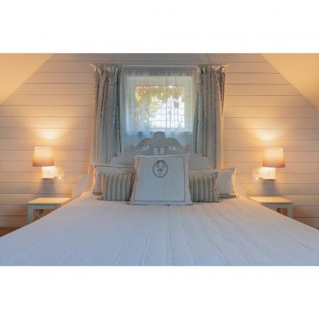 Bett- und Leseleuchte SOMNILA in weiß mit warmweißem LED-Licht Version links inkl. USB Anschluss SLV 1003459