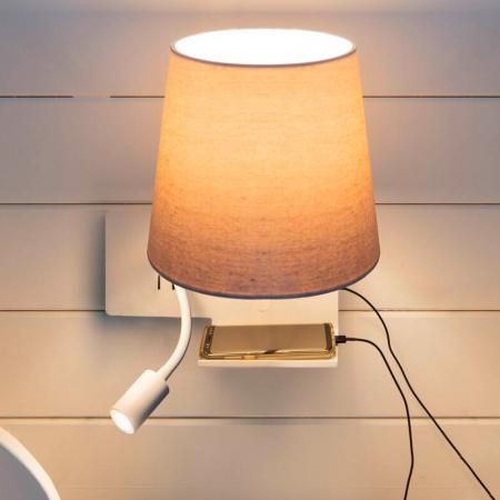 Bett- oder Leseleuchte in weiß SOMNILA mit warmweißen LEDs Version rechts inkl. USB Anschluss SLV 1003460