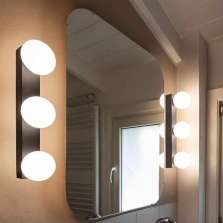 SLV 1010194 SUN MIRROR Wandleuchte triple 13W CCT 2700/3000/4000K IP44 schwarz – kompakte Spiegel- und Badbeleuchtung