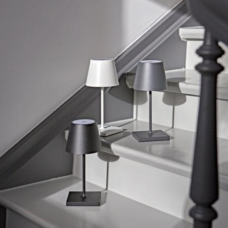 Sigor Akku-Tischleuchte Nuindie mini USB-C graphitgrau 2,2W FlexMood 2200K/2700K IP54 168/197lm Ra85