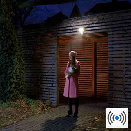 OSRAM  LED-Außenstrahler Endura Flood Pro mit BewegungsmelderL 27W 4000K IP55 weiß