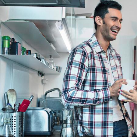 120 cm OSRAM TubeKIT LED Unterbauleuchte 19W 4000K universalweißes Licht mit Netzstecker und Schalter