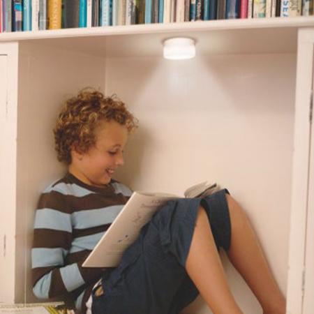 OSRAM LED Akku Garderoben und Möbelleuchte mobil - dimmbar und aufladbar via USB, IP20-Schutz, für Garderobe/Kinderschlafzimmer