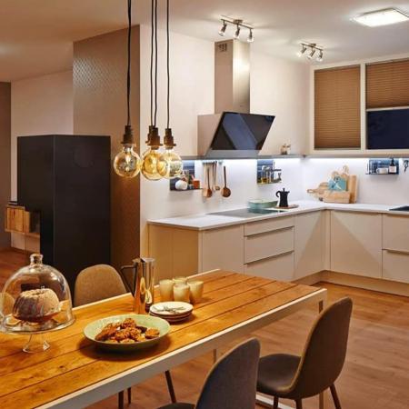 OSRAM 3-flammiger scgwenkbarer Decken Strahler aus Aluminium mit 3 warmweißen LED-Lampen