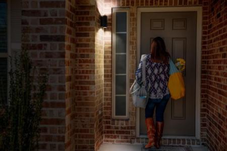 OSRAM  Zweiseitg leuchtende BEAM Wandlampe aussen dunkelgrau