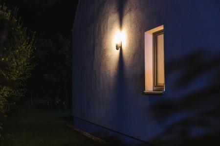 OSRAM SMART+ WiFi Wandleuchte mit Kamera Lautsprecher Sensor für Eingang und Terrasse