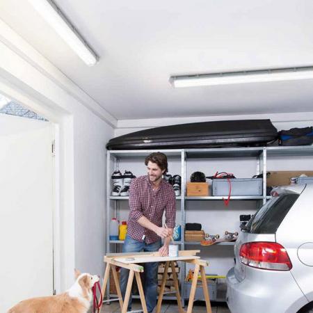 120cm OSRAM SUBMARINE Feuchtraumleuchte durchverkabelt 15W neutralweißes Licht