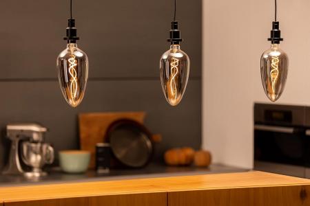 OSRAM E27 LED Glühlampe dekorative Kegelform dimmbar 4W wie 15W extra warmweißes gemütliches Licht in besonderer Form