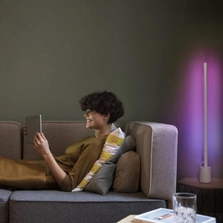 80cm OSRAM  WiFi Smart+ WiFi Schlanke LED Stehleuchte Corner SLIM mit RGBW in Weiß