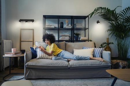 OSRAM LED Spot Pear 2er Wand- und Decken Strahler Schwarz - bietet gerichtetes Licht mit warmweißer Lichtfarbe, mit flexiblem GU10-Strahler, GU10-Lampen enthalten