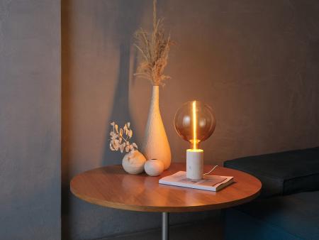 OSRAM Tischleuchte Decor Marble Base Table dimmbar mit E27 Fassung Weiß - Elegante Tischlampe aus Marmor mit Textilkabel – dimmbares Licht für jeden Raum