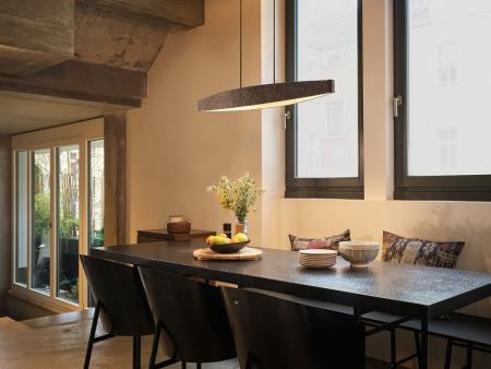 Osram Pendelleuchte Decor Flat Felt in Dunkelgrau mit warmweißem Licht - Auffällige Leuchte aus Filz