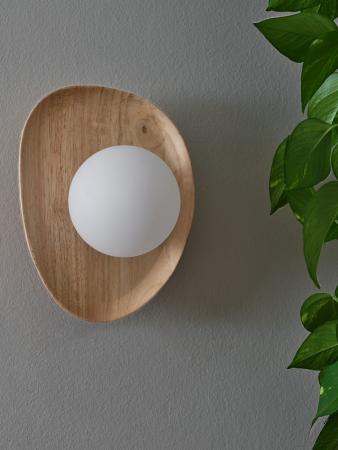OSRAM Wandleuchte Decor Wood Nest aus Kautschukholz mit G9 Fassung hellbaraun - mit matter Glaskugel