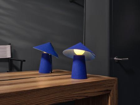 OSRAM Akku Tischleuchte Decor Flip Mobile in Blau, Auffällige Leuchte aus Filz - Dimmfunktion über Touch-Technologie