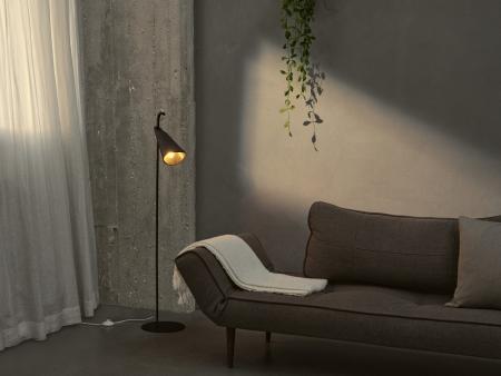 OSRAM Stehleuchte Decor Bell in Schwarz mit E27 Fassung - Leuchtenschirm aus recyceltem Material