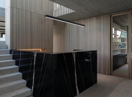 Siteco Silica® 21, direkt/indirekt, Darklight-Reflektor, schwarz, Lichtfarbe 2700..6500K, UGR ≤ 19, DALI DT8, tiefschwarz matt 15540lm