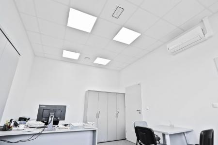 LEDVANCE Einlege LED PANEL VALUE 600 33 W 3000K warmweißes Licht 60x60cm