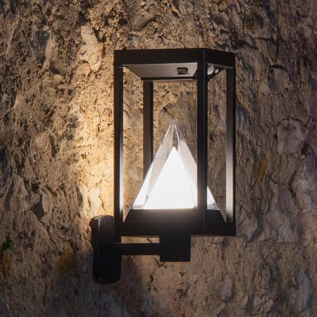 OSRAM Smart+ Bluetooth Solar LED Wandleuchte Alps in Laternenform mit Pyramidenlichtkegel & Multicolor & Sensor