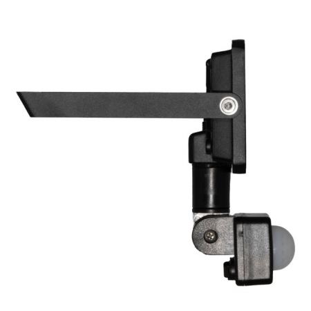 LEDVANCE Kompakter LED Fluter FLOODLIGHT EFFECT SENSOR 6500K kaltweißes Licht 10 Watt IP65 in Schwarz