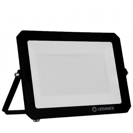 Heller LEDVANCE LED Scheinwerfer FLOODLIGHT EFFECT 3000K warmweißes Licht 100W IP65 in Schwarz