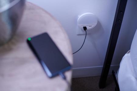 OSRAM Nachtlicht LUNETTA Weiß - mit USB-Ausgang, Tag-Nacht-Sensor,