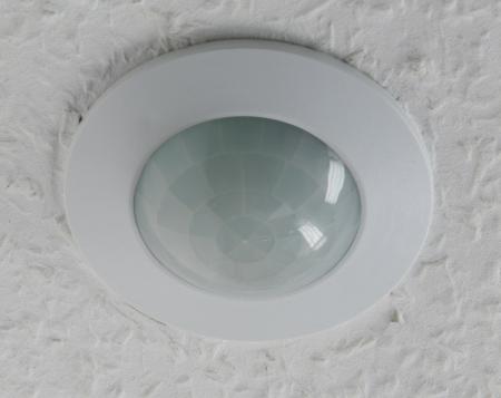 ChiliTec Decken-Einbau-Bewegungsmelder 360° PIR, LED geeignet, 6m Detektion, weiß