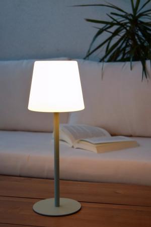 Lucide TYON – moderne Akku Tischleuchte für Innen & Außen in Grün mit warmweißem Licht