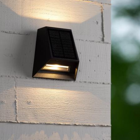 Lucide LUTON – Solar LED Außenwandleuchte 1x2W 2700K/3000K IP54 Schwarz mit Sensor