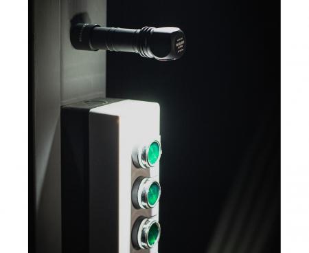 Armytek Wizard C2 Pro Magnet Taschen- und Stirnlampe mit Magnethalterung akkubetrieben warmweißes Licht