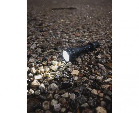 Armytek Predator Pro Pro White LED Taschenlampe akkubetrieben Magnet USB, Warmes Licht