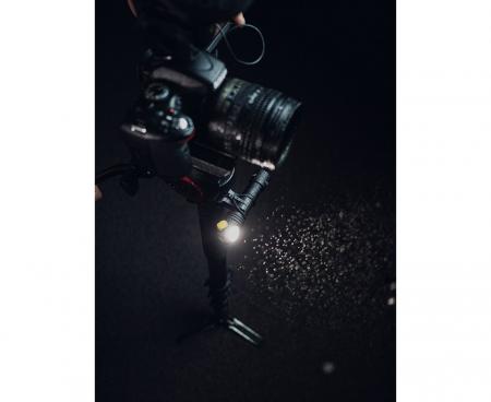 Armytek Wizard C2 Pro Nichia Magnet USB Stirnlampe und Taschenlampe akkubetrieben warmes licht