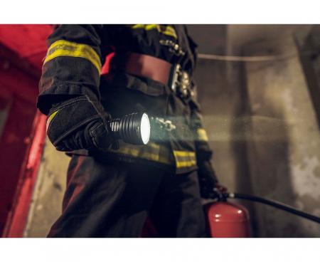 Armytek Barracuda Pro Max Set Profi Taschenlampe und Suchscheinwerfer weißes Licht, magnetische Aufladung Akku