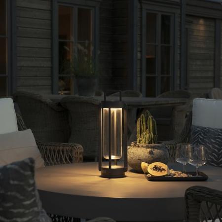 Mobile USB Tischlaterne OTRANTO in schwarz In&Out aus Aluminium IP54 von Konstsmide