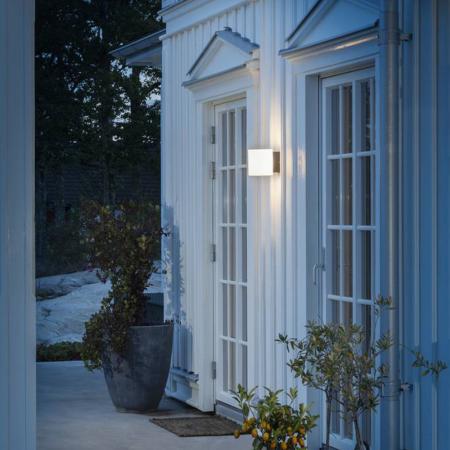 Konstsmide 7859-372 Foggia Wandleuchte grau lackiertes Aluminium, opales Acrylglas