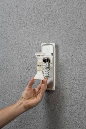 Konstsmide 7987-250 Potenza Wandleuchte weiß lackiertes Aluminium, klares Acrylglas