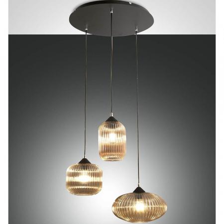 3-flammige Nordal Pendelleuchte Stilmix unterschiedliche Schirmgrößen geriffelt  in Amber von Fabas Luce