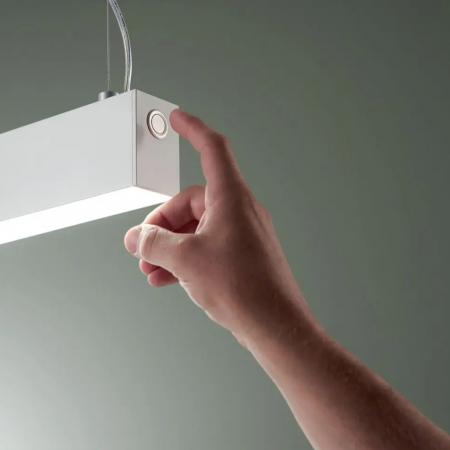 Balkenförmige Next LED Pendelleuchte mit Dimmer in Schwarz 142cm mit Ober- & Unterlicht von Fabas Luce