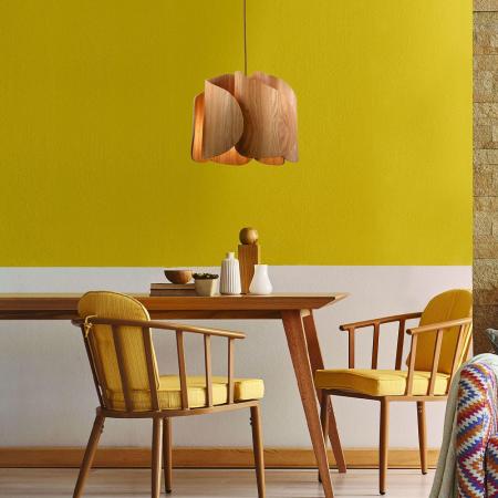 Pevero Pendelleuchte aus massivem Eschenholz in extravagant gebogener Form Ø42 von Fabas Luce