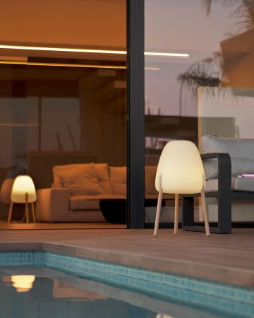 New Garden Rocket 70 Stehleuchte In&Out mit Holzfüßen dimmbare LED mit Fernbedienung 230V, Höhe Schirm 40 cm, IP65