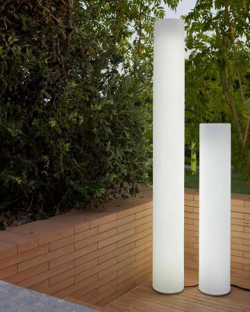 New Garden Säulenförmige Akku LED Outdoor-Standleuchte FITY 160 RGB dimmbar mit  Fernbedienung - Höhe: 160 cm - kaltweisses & RGB-Licht