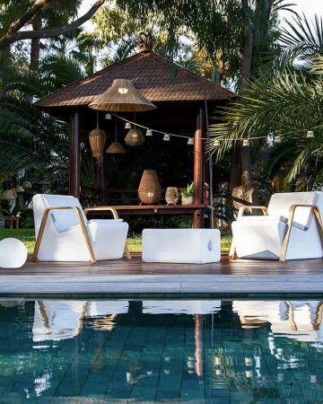 New Garden Kabellose Bogen Stehlampe NIZA - handgeflochtene Naturfaser - Akku für Innen & Außen mit Fernbedienung