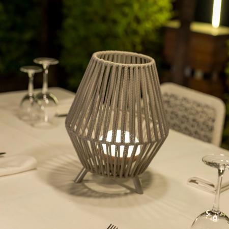New Garden Conta Tischleuchte aus Recyclingkunststoff Akku Dimmbar Fernbedienung für Innen & Außen